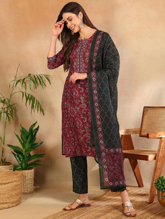 Magenta Rayon Blend Ethnic Motifs Printed Straight Kurti Pant With Dupatta