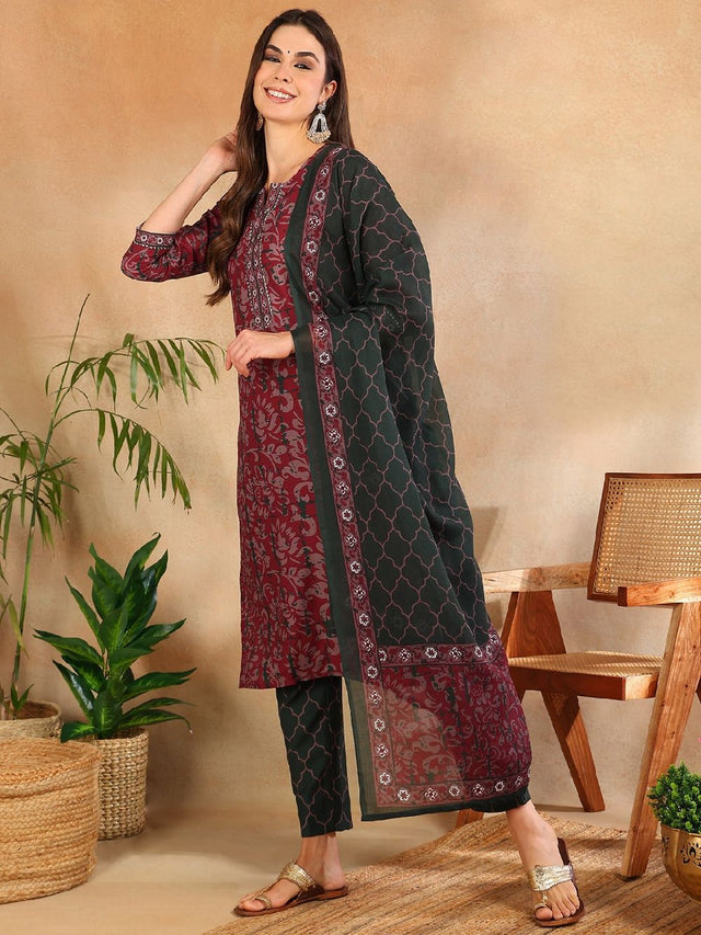 Magenta Rayon Blend Ethnic Motifs Printed Straight Kurti Pant With Dupatta