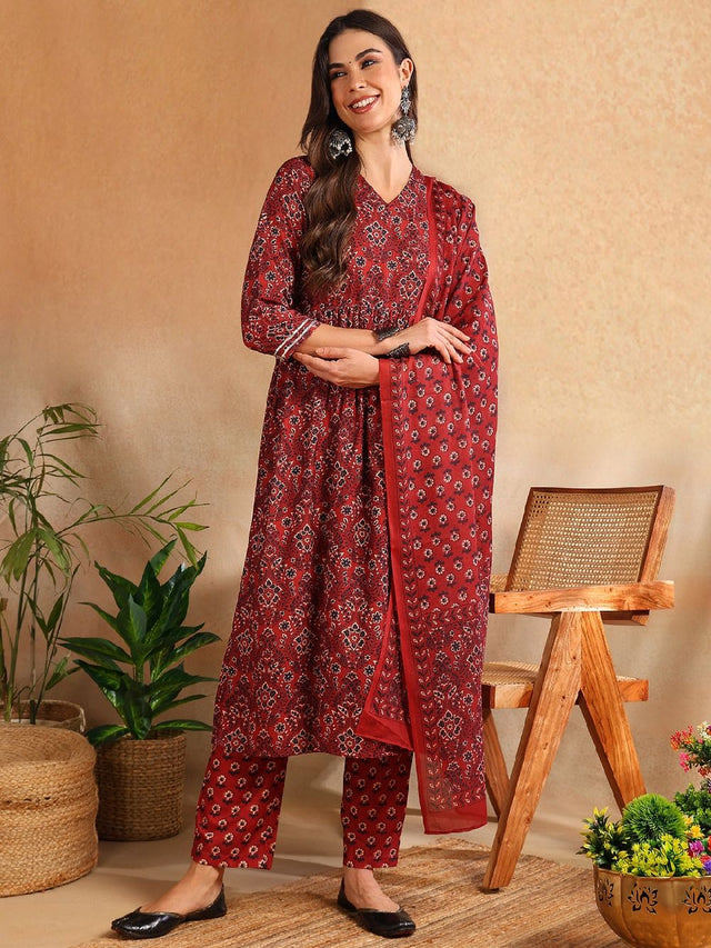 Red Rayon Blend Floral Printed A-Line Kurti Pant With Dupatta