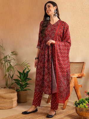Red Rayon Blend Floral Printed A-Line Kurti Pant With Dupatta
