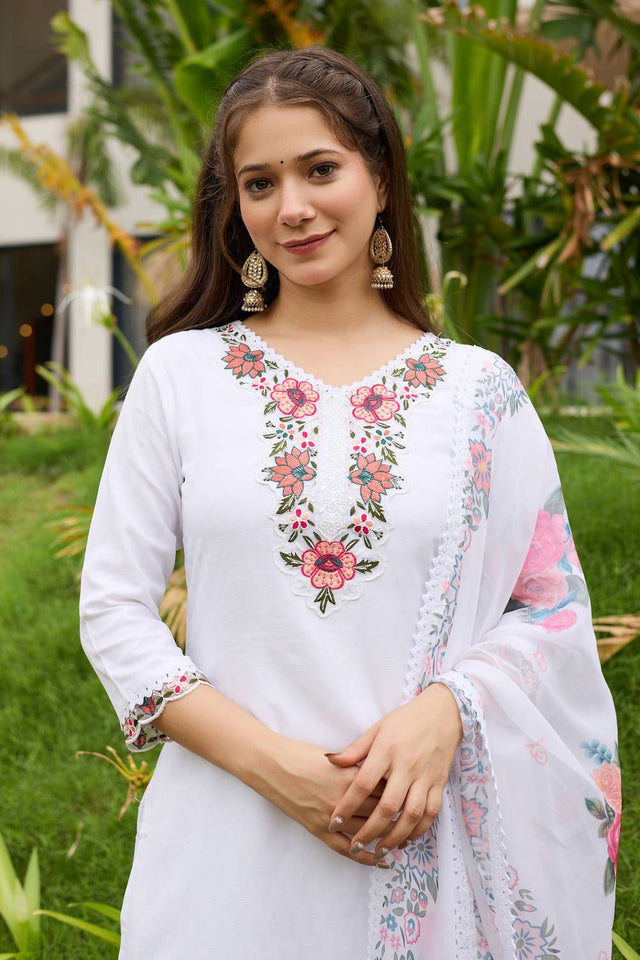 White Floral Embroidered Viscose Kurti Pant Set