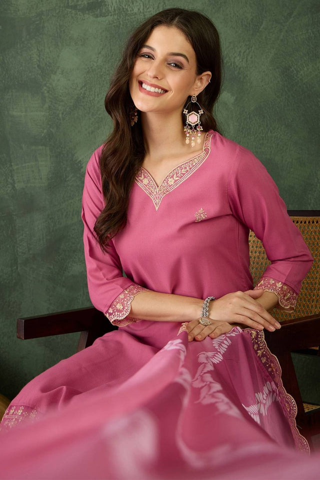 Pink Floral Embroidered Chanderi Kurti Pant Set