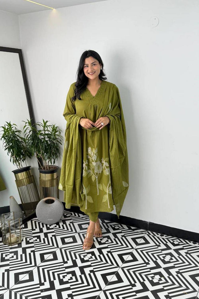 Green Floral Embroidered Cotton Anarkali Suits (NYS-151329NRI -Green)