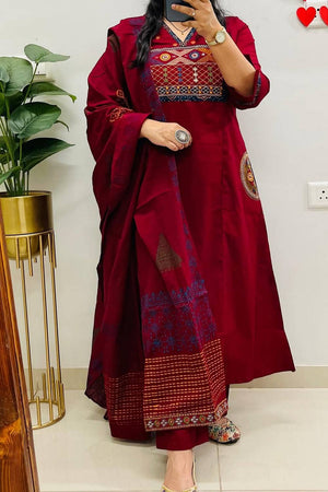 Maroon Embroidered Cotton Kurti Pant Set (NYS-151336-Maroon)