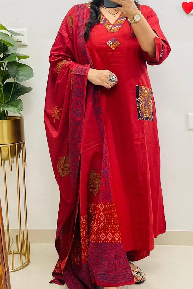 Red Embroidered Cotton Kurti Pant Set (NYS-151339JKW-Red)