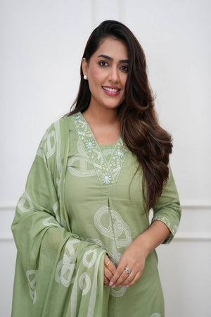 Green Embroidered Cotton Kurti Pant Set (NYS-VN1227F-Green)