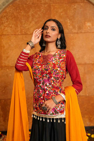 Black Solid Crepe Lehenga