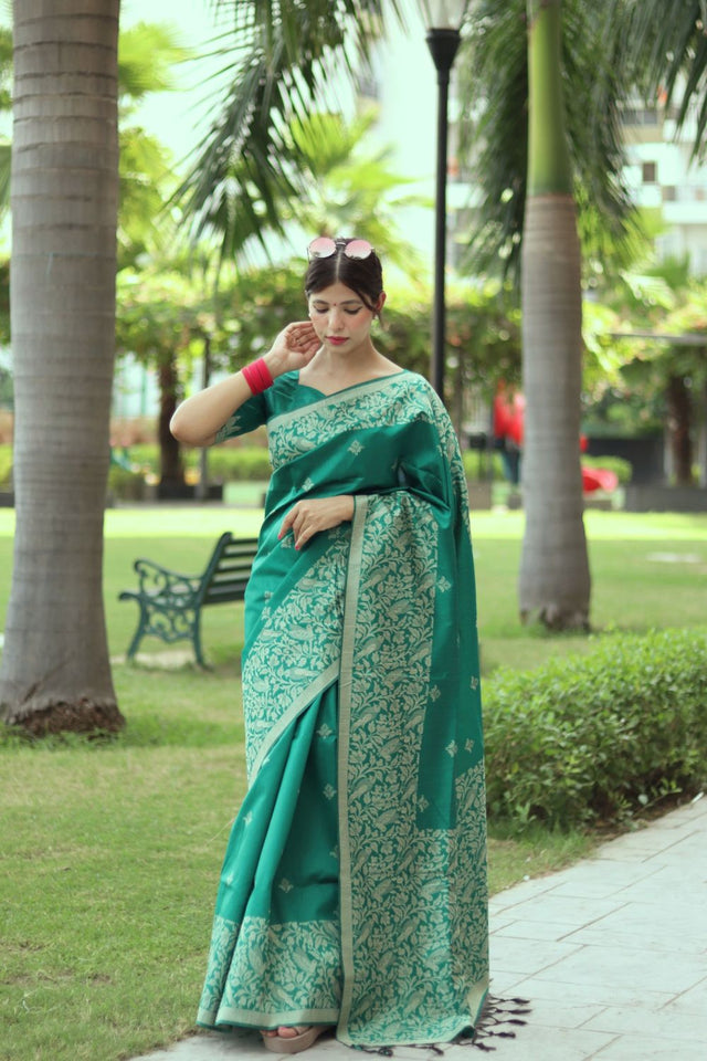 Women's Rama Green Banglori Raw Silk Woven Saree