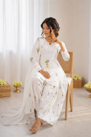 Off White Floral Embroidered Chanderi Straight Cut Suit (RT-6019)
