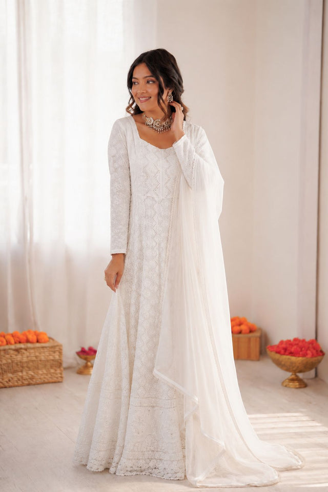 Off White Floral Embroidered Georgette Anarkali Suit (RT-6023)