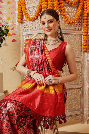 Pink Printed Silk Saree