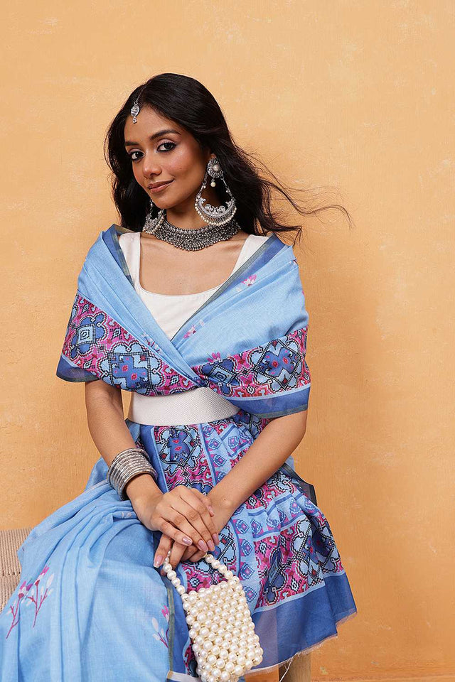 Blue Floral Printed Cotton Blend Ready to Wear Saree