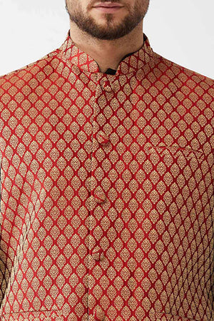 Men's Blended Silk Woven Kurta Set in Black - 40