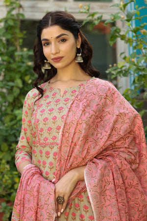 Cotton Green Floral Printed Straight Kurti Pant Dupatta Set