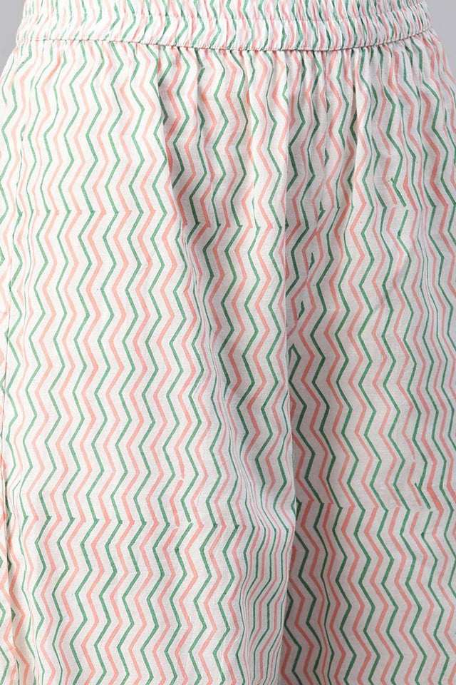 Peach Cotton Ethnic Motifs Printed Straight Suit Set