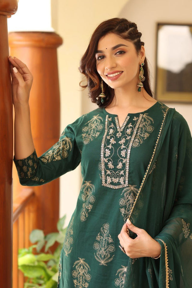 Green Gold Ethnic Print Sequin Detail Cotton Kurta With Trousers Dupatta