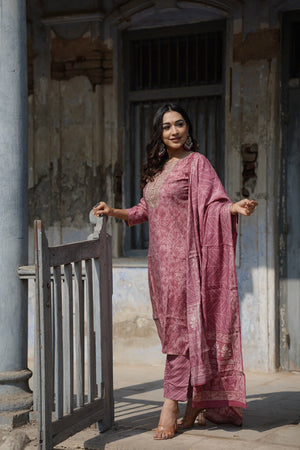 Pink Silk Blend Bandhani Print Embroidered Straight Suit Set
