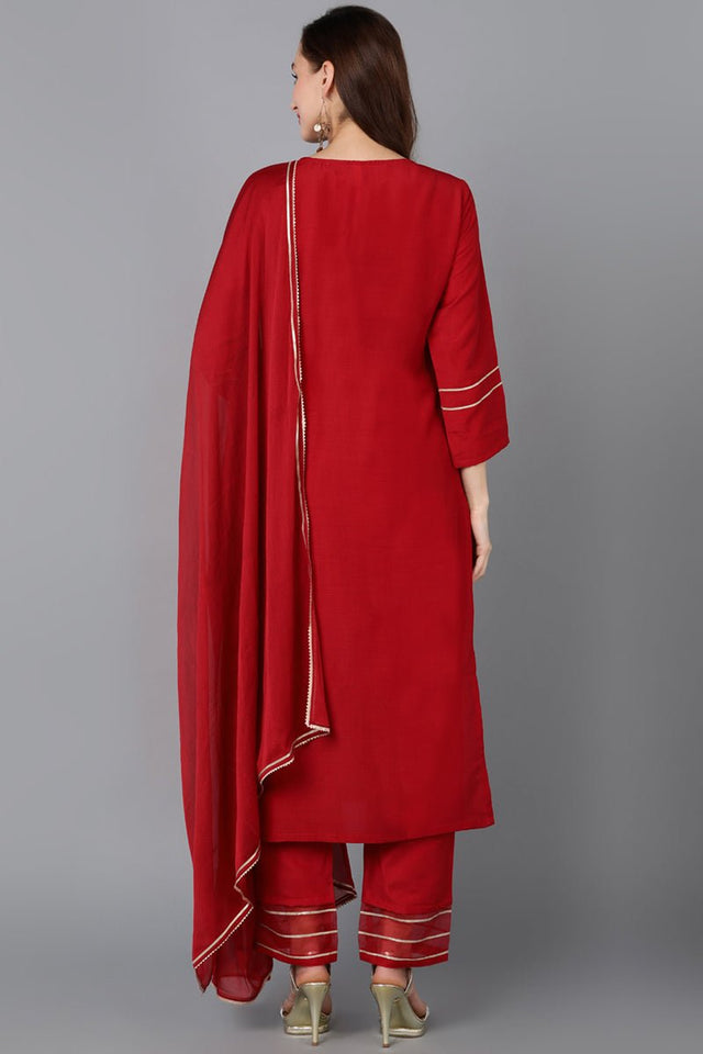 Red Silk Blend Embroidered Kurti Pant With Dupatta