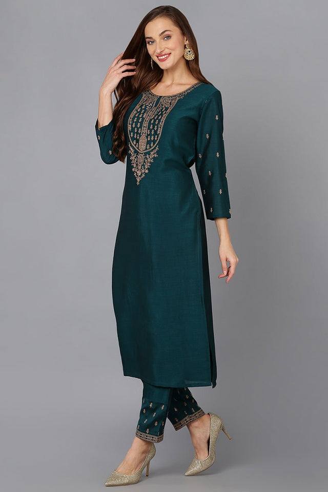 Green Silk Blend Embroidered Kurti With Pant
