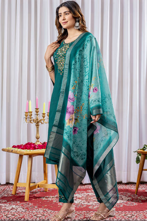 Green Floral Embroidered Viscose Kurti Pant Set (iva-111-Green)