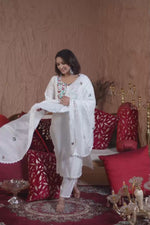 White Embroidered Chanderi Kurti Pant Set (ACZ6395)