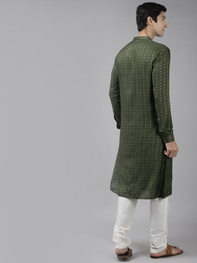 Buy Men's Green Cotton Woven Thread Work Straight Kurta Online - Back