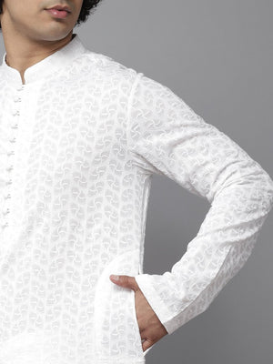Buy Men's White Pure Cotton Chikankari Embroidered Kurta Pajama Set Online - Zoom In
