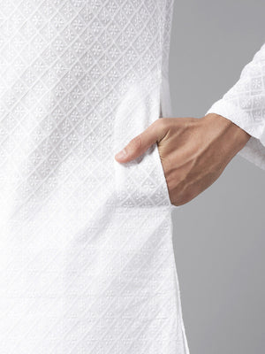Buy Men's White Pure Cotton Chikankari Embroidered Kurta Pajama Set Online - Zoom In