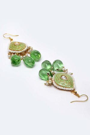 Green And White Gold-Plated Kundan And Pearls Dangler Earring