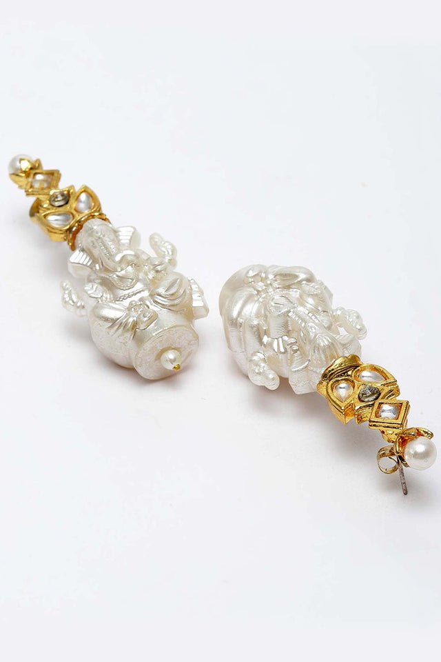 Gold And White Gold-Plated Kundan And Pearls Dangler Earring
