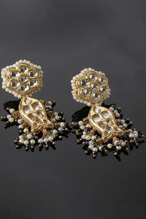 Green And Gold Drop Earring With Kundan And Pearls