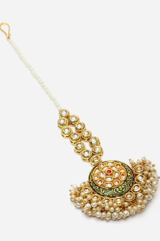 Green And Gold Mang Tikka Head Jewelry With Kundan And Pearls