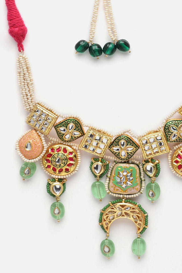 Green And White Kundan And Pearls Choker Necklace