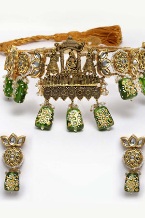Green And White Gold-Plated Kundan And Pearls Jewelry Set