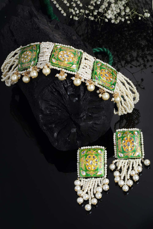 Green And White Gold-Plated Pearls And Natural Stones Jewelry Set