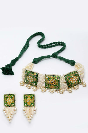 Green And White Gold-Plated Pearls And Natural Stones Jewelry Set
