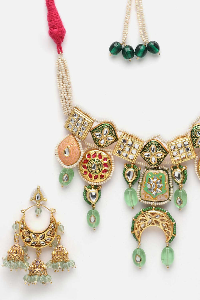 Green And White Kundan And Pearls Necklace And Earring Set