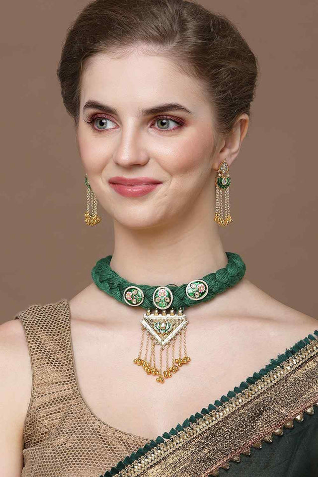 Green And Gold Necklace With Earring Jeweler Set Kundan And Pearls