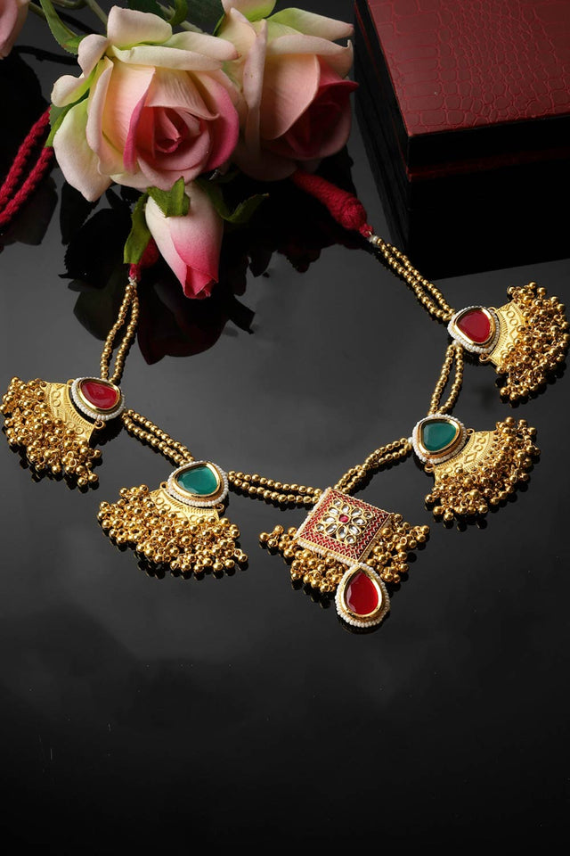 Red And Green Haar Necklace Pearls And Natural Stones