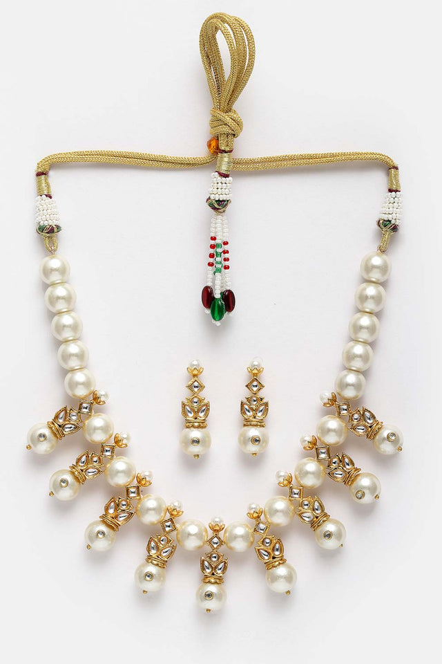 Gold And White Gold-Plated Kundan And Pearls Jewelry Set
