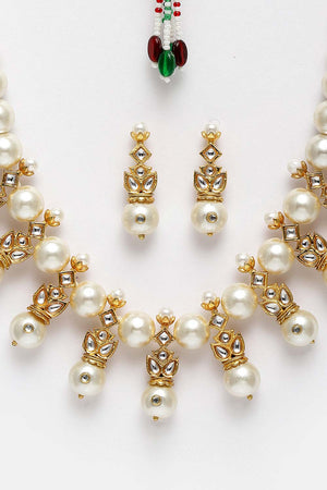 Gold And White Gold-Plated Kundan And Pearls Jewelry Set