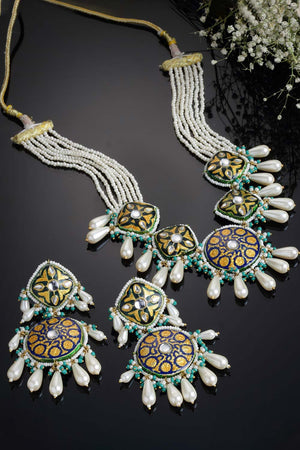 Blue And White Gold-Plated Kundan And Pearls Jewelry Set
