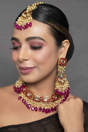 Kundan Inspired Mahroon Enameled Necklace Sets With Maang Tikka (FEMBD006)