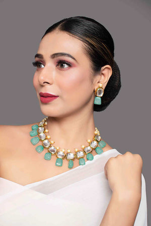 Handcrafted Kundan Necklace Set (FEMBD011)