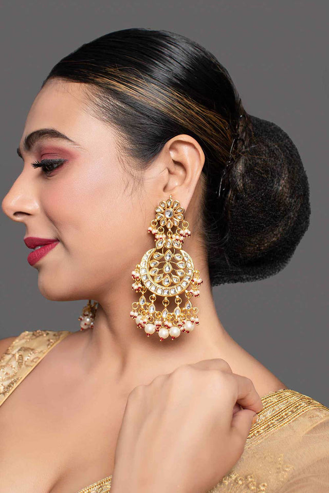 Gold Toned Kundan Crescent Shaped Earring (FEMBD013)
