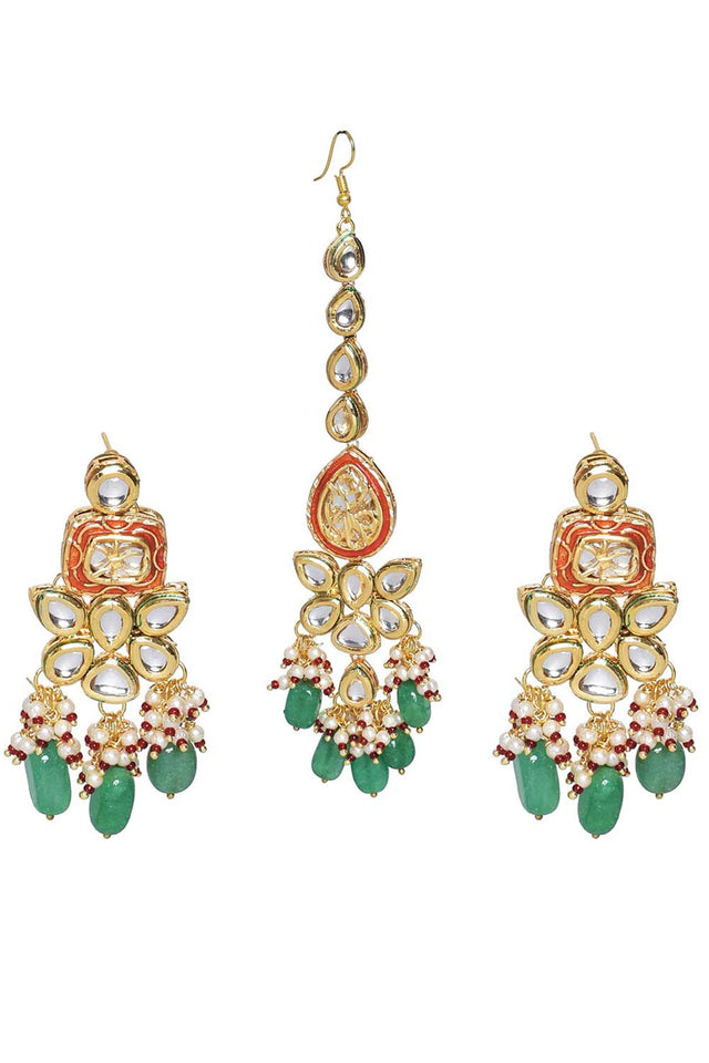 Red Gold Toned Kundan Earrings With Maangtikka (FEMBD015)