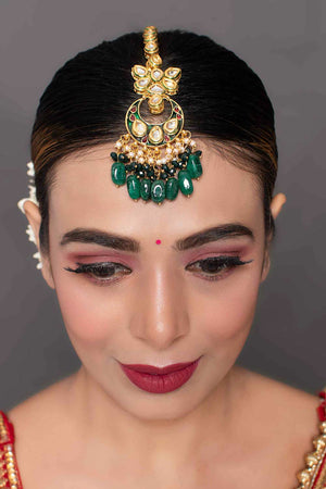 Handcrafted Kundan Emerald Beaded Maangtikka (FEMBD024)
