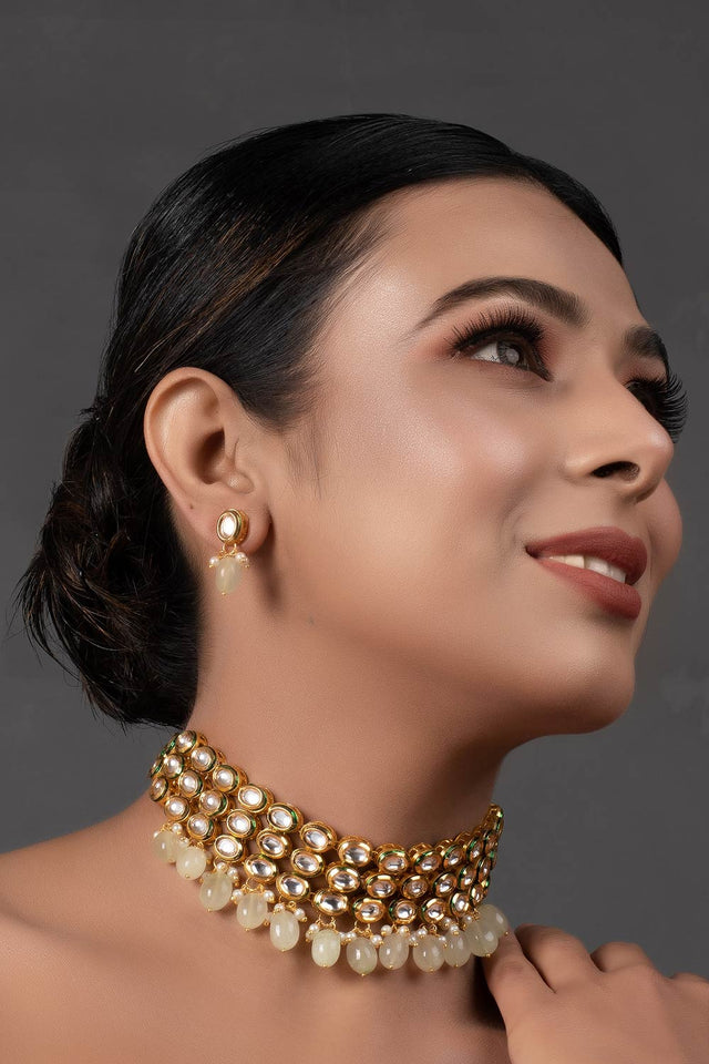 Ivory Beaded Handcrafted Kundan Choker With Earrings