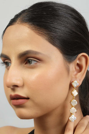 Fresh Water Pearl Long Earrings (FEMCJ002)