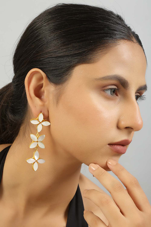Mother Of Pearl Earrings (FEMCJ011)